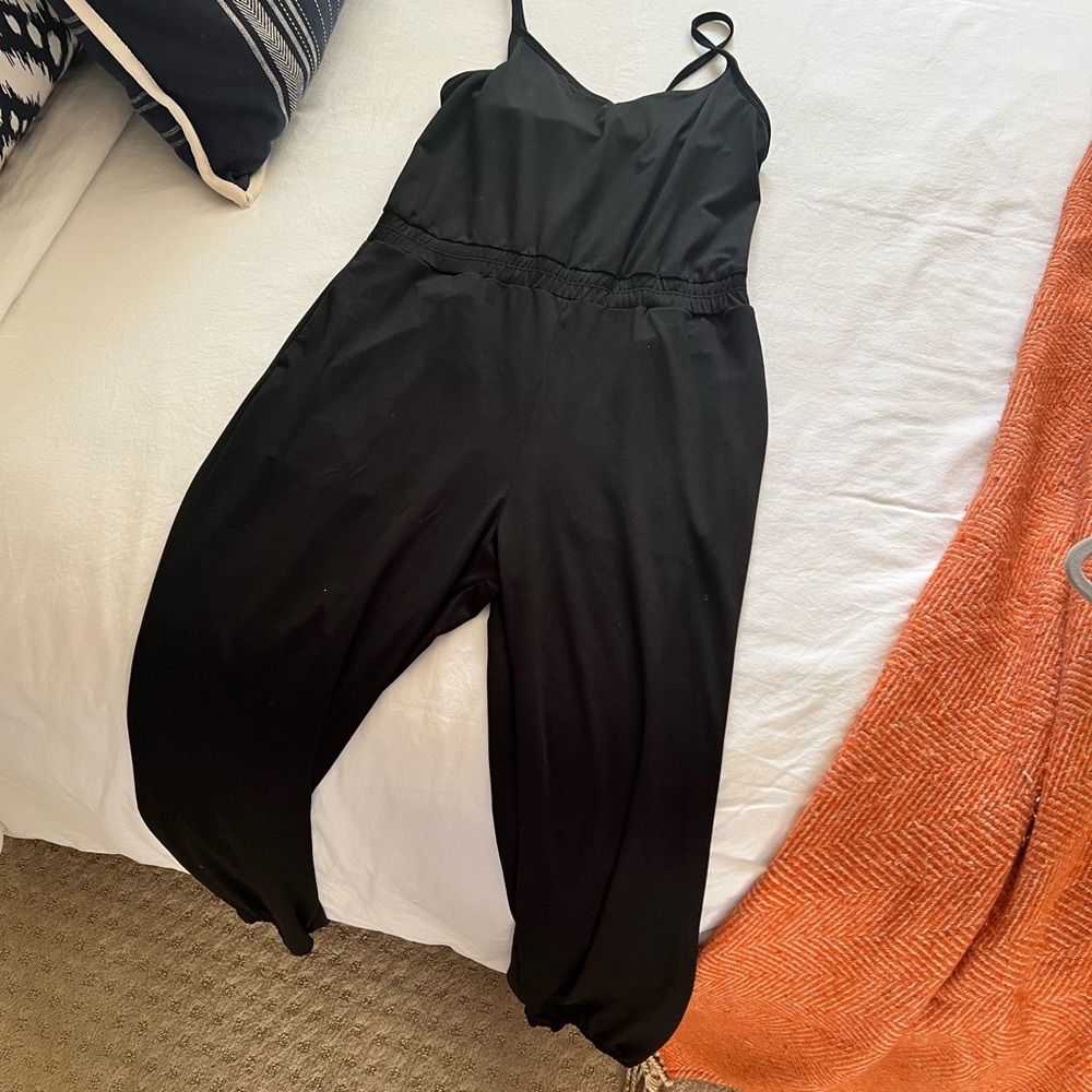 Vuori Black Sleeveless Jumpsuit - Picture 7 of 7